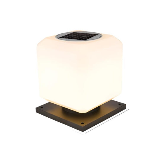 Solarbetriebene Außenlampe für Garten im modernen Design 0