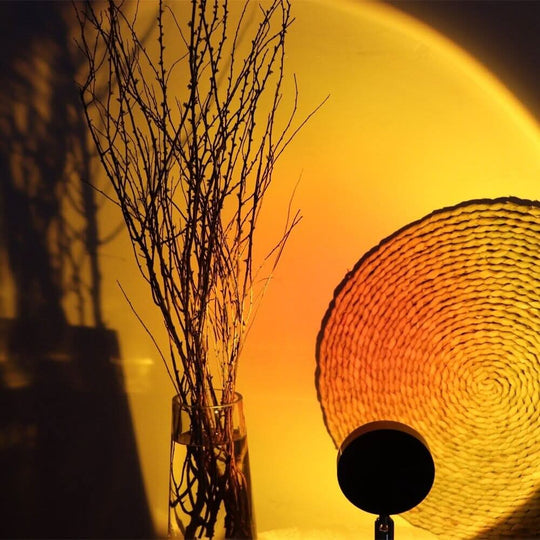Stimmungsvolle Stehlampe mit LED-Technologie für entspannendes Licht und individuelle Farbmodi 3