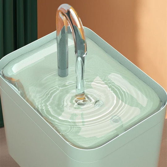 Trinkbrunnen für Katzen mit Wasserumwälzsystem und integriertem Filter 2