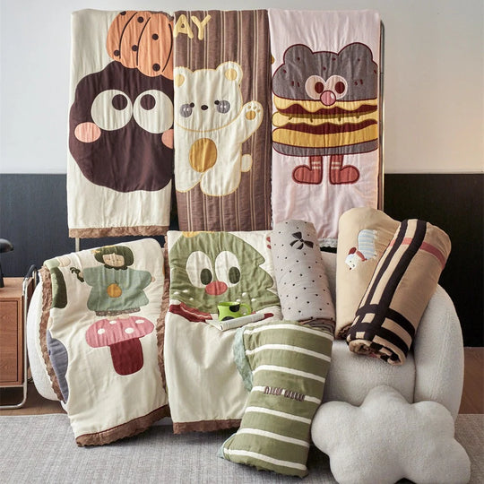 Unisex Bettwäsche Set Wendbar mit Cartoon-Motiv, Gesteppt und Pflegeleicht 1