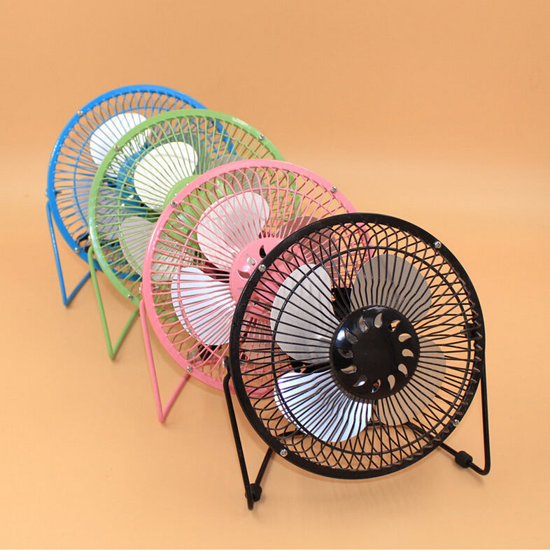 Unisex Solar Ladegerät Tragbar mit langem Anschlusskabel und wetterfestem Gehäuse 3