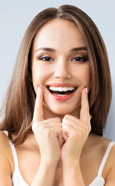 Veneers für ein strahlendes Lächeln - Ober- und Unterkiefer 3