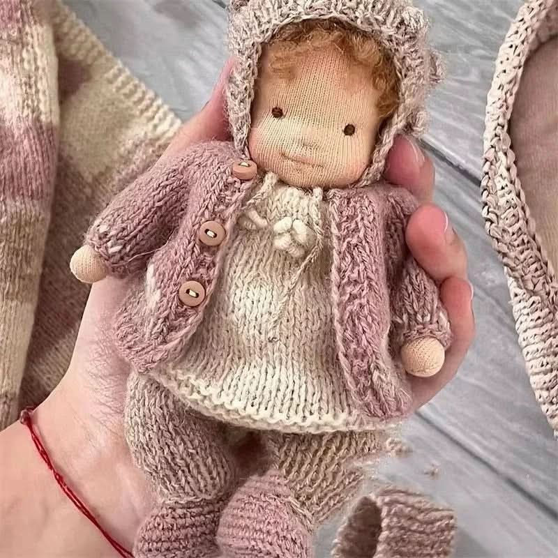 Waldorfpuppe mit Zubehör für Kinder 5