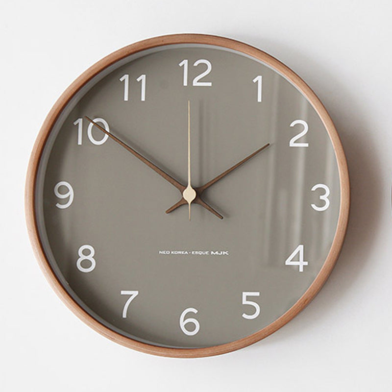 Wanduhr aus Holz im minimalistischen Design 0