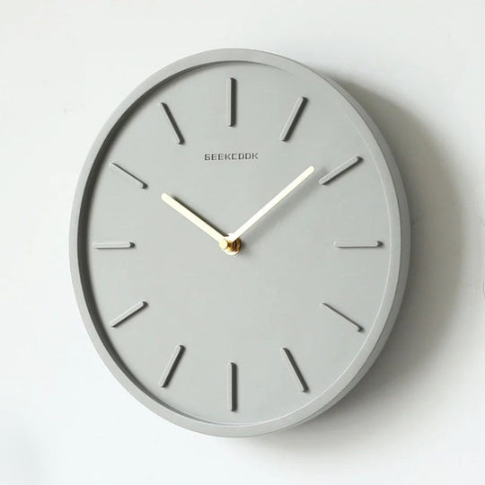 Wanduhr aus Zement mit Metallanhänger für modernes Wohnen 0