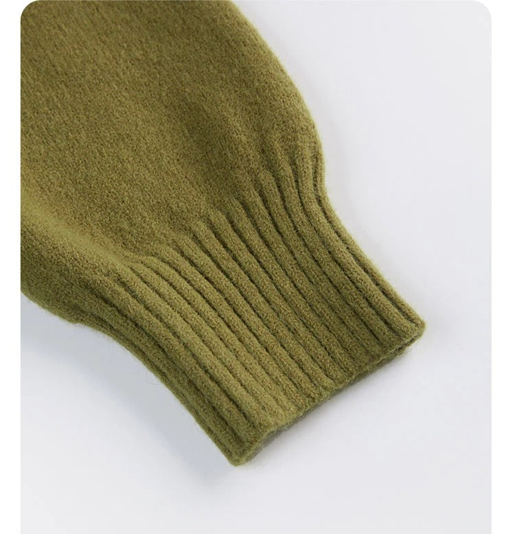 Damen-Strickjacke mit V-Ausschnitt und diagonalem Knopf