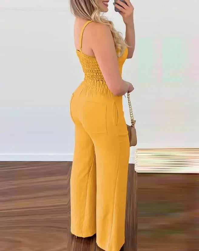 Rückenfreier Overall mit Spaghettiträgern und V-Ausschnitt