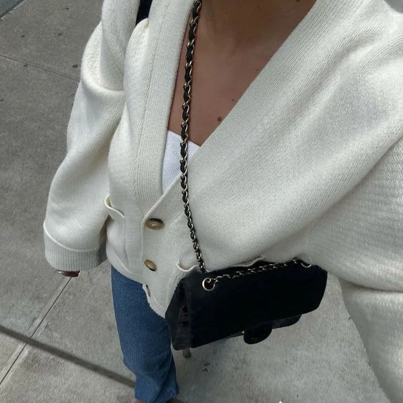 Feste Damenjacke mit V-Ausschnitt und Tasche