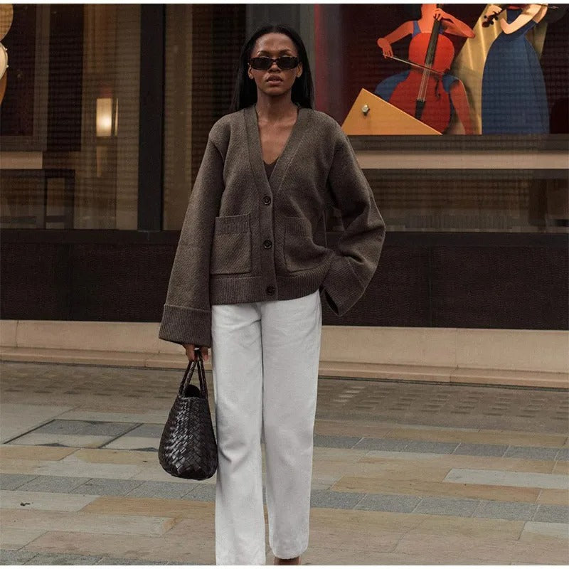 Feste Damenjacke mit V-Ausschnitt und Tasche