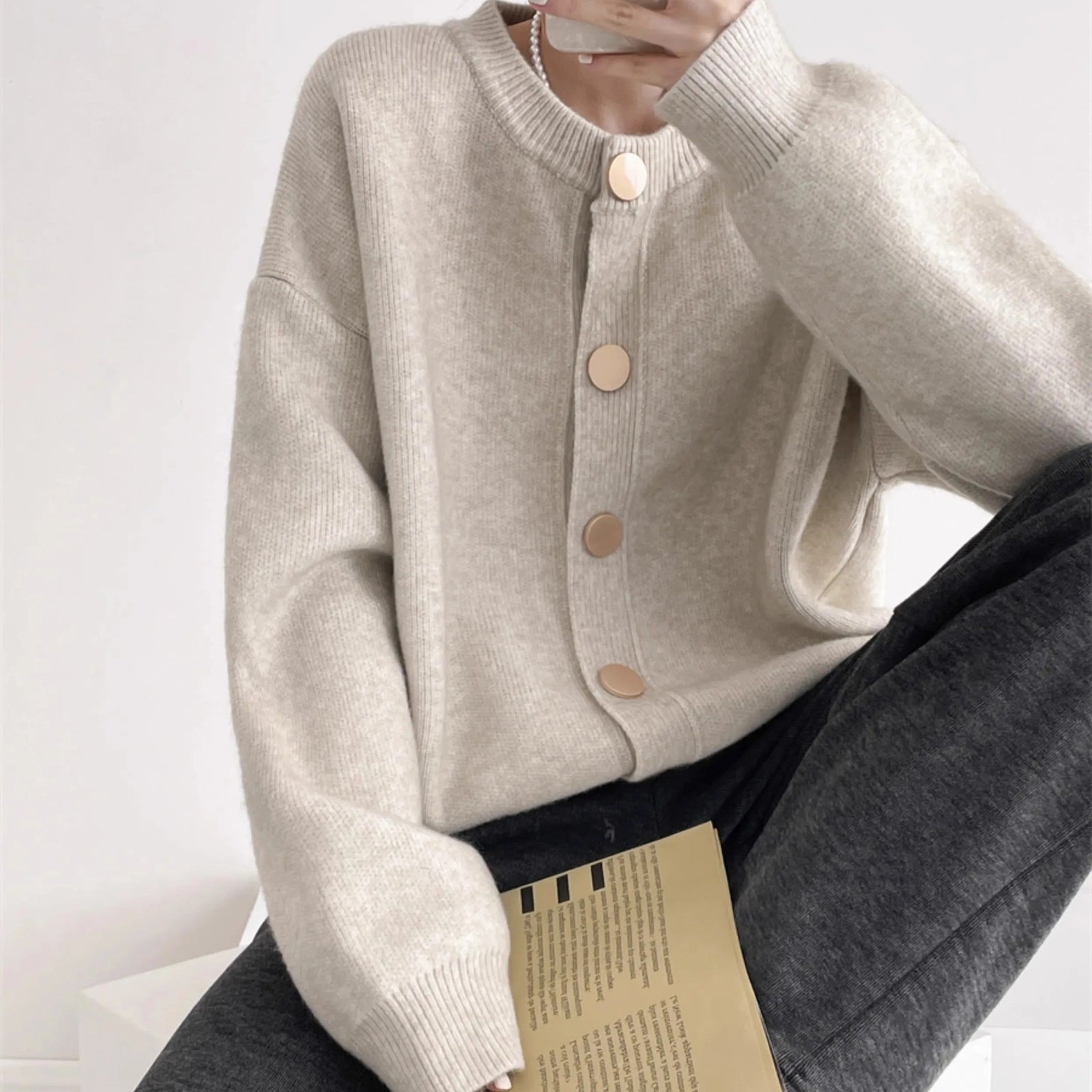 Weiche Damen-Strickjacke