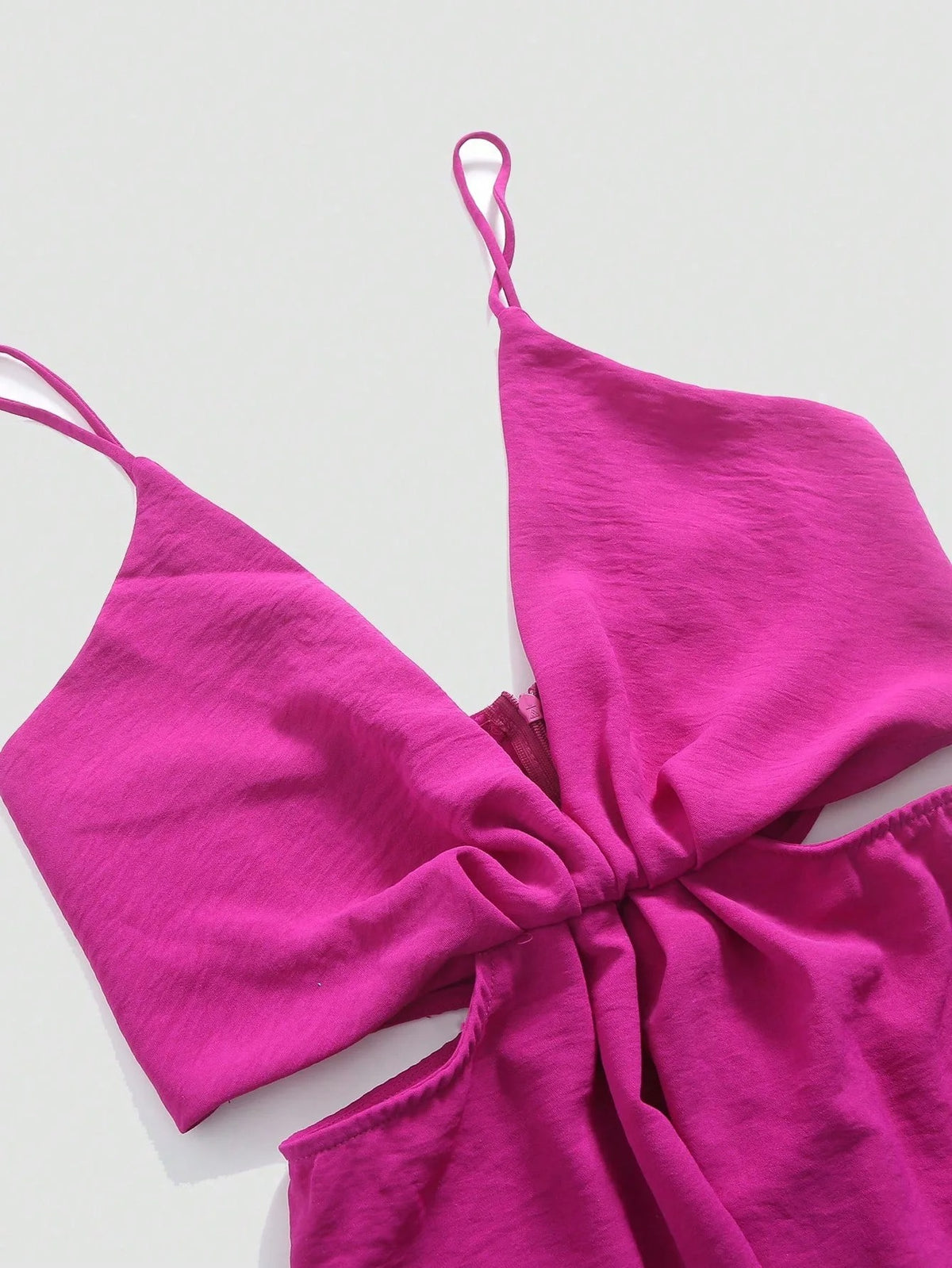 Plissierter Damenoverall mit weitem Bein