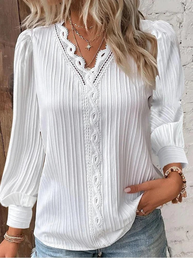 Damen-Shirt mit V-Ausschnitt und Ziernähten