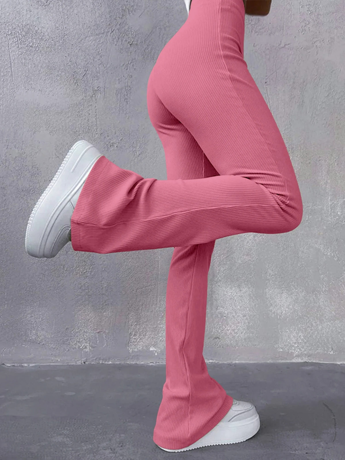 Damenhose mit hoher Taille und Rippbündchen