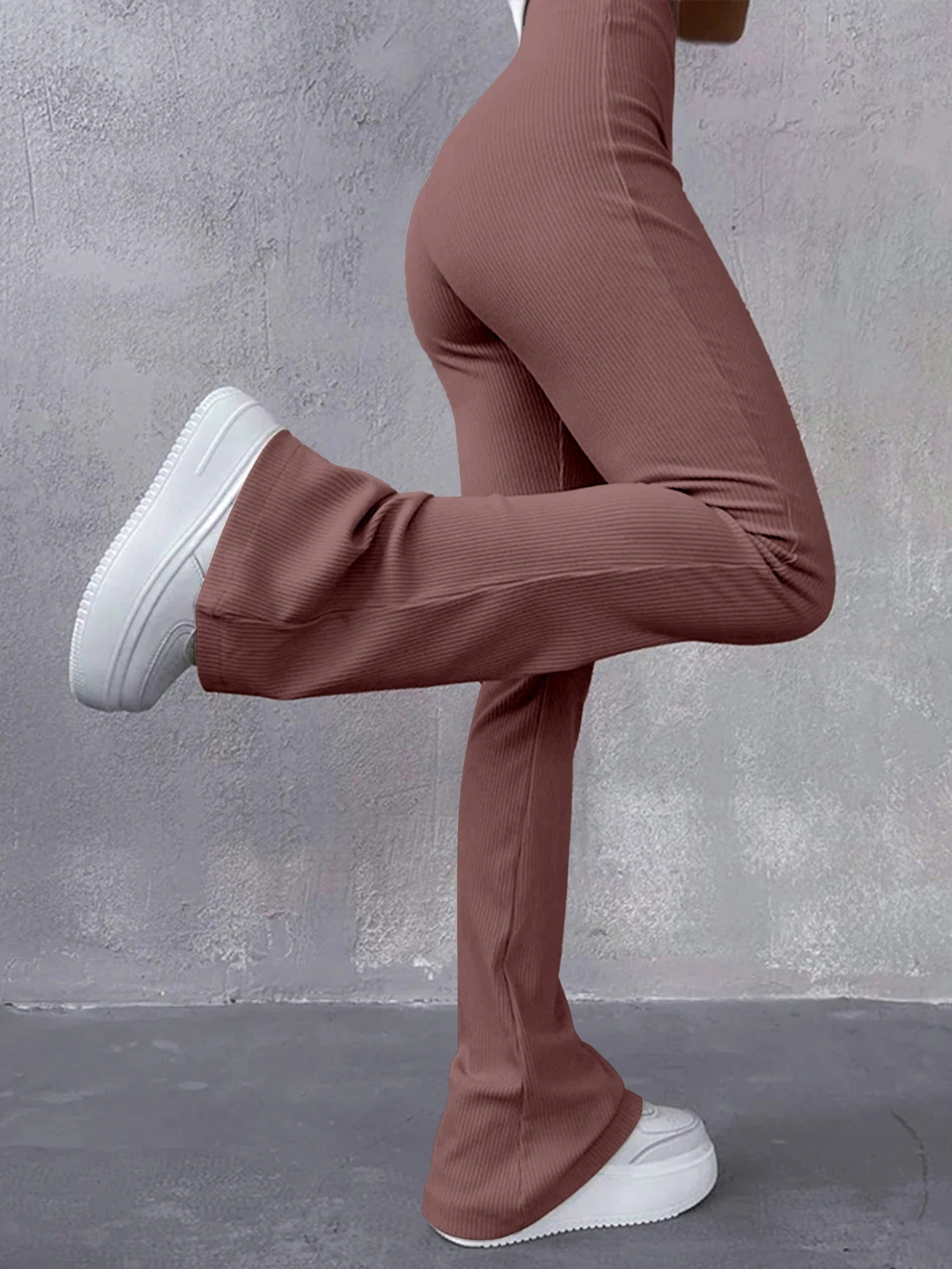 Damenhose mit hoher Taille und Rippbündchen