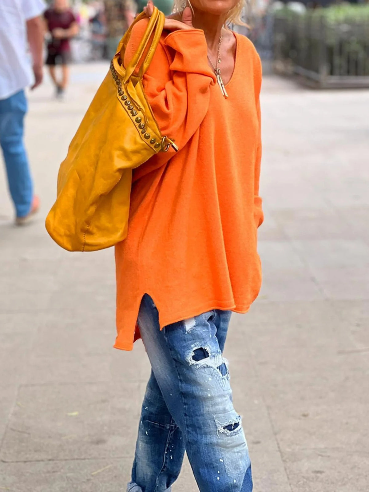 Grob gestrickter Pullover mit V-Ausschnitt