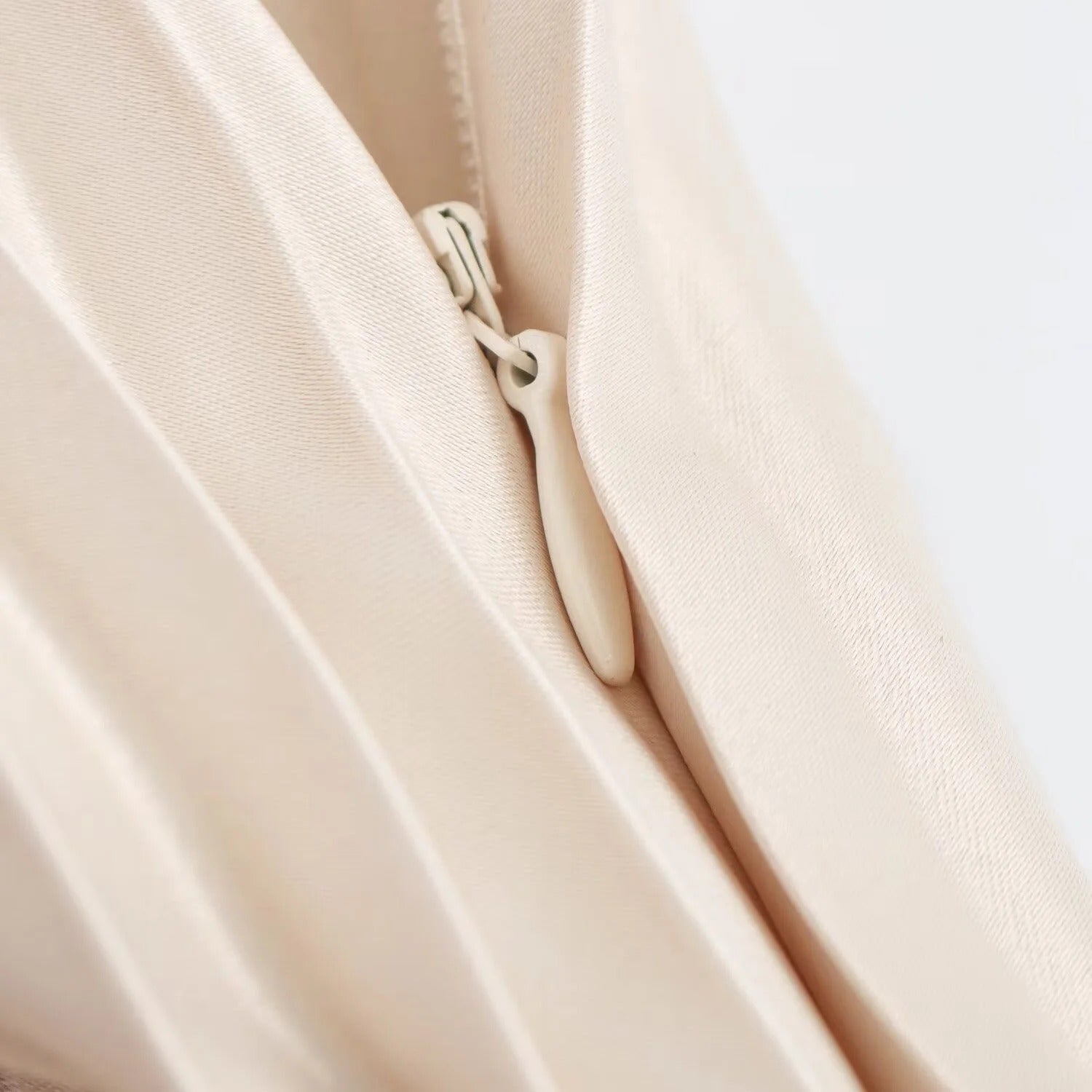 Damenrock mit hoher Taille und Falten