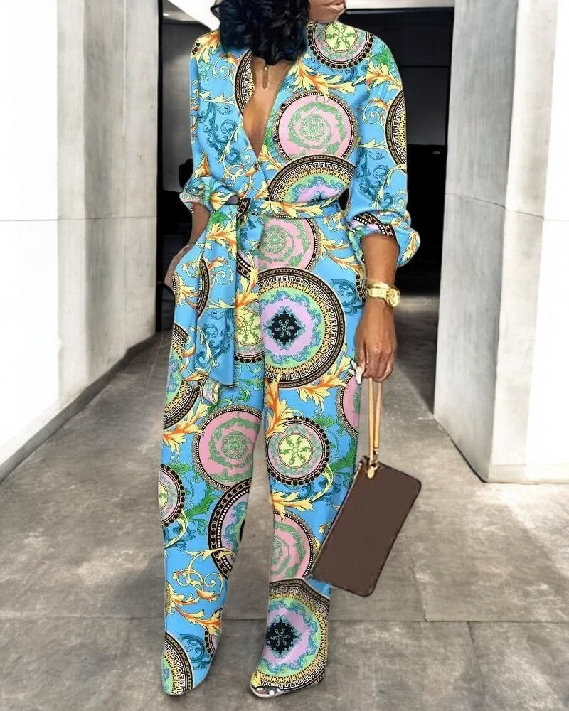 Overall mit modischem Aufdruck, V-Ausschnitt und hoher Taille