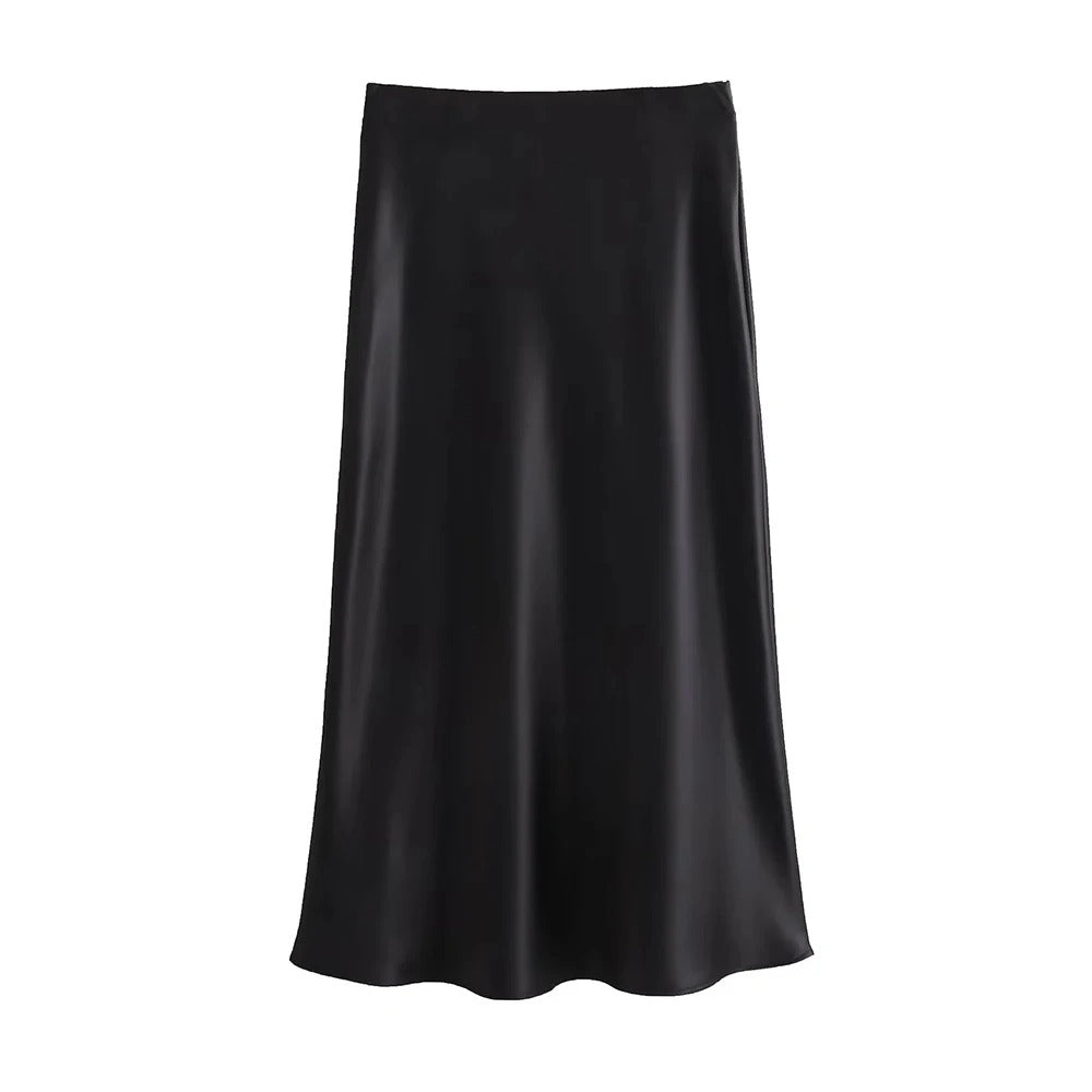Frauen fließender Satin-Midi-Rock