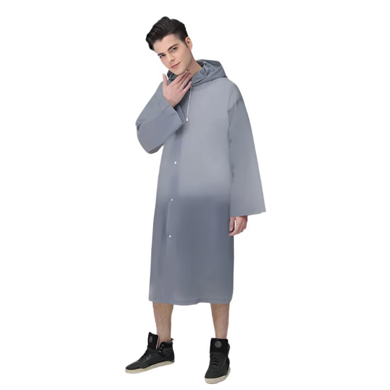 Wasserdichter Regenmantel mit langer Haube