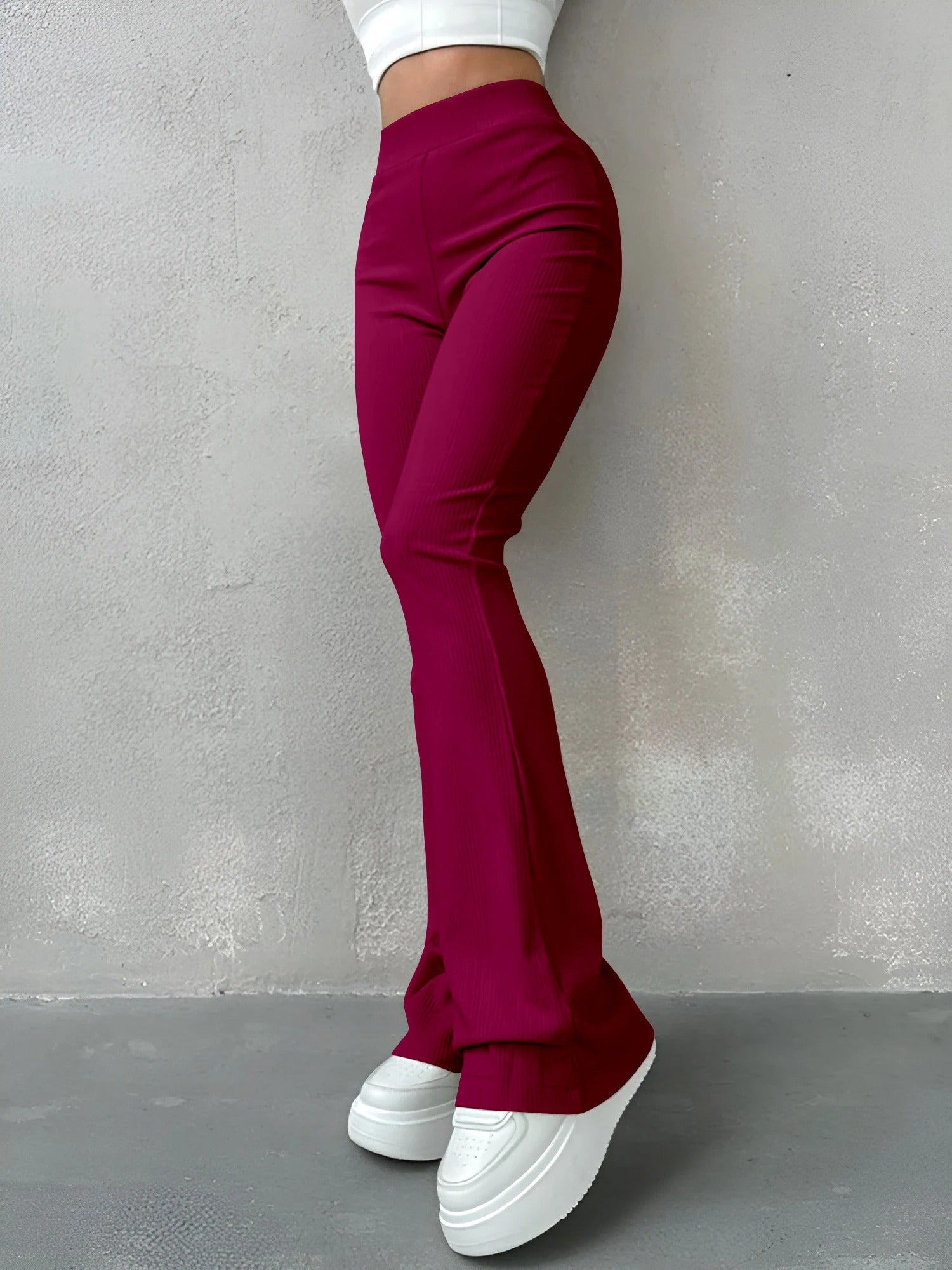 Damenhose mit hoher Taille und Rippbündchen