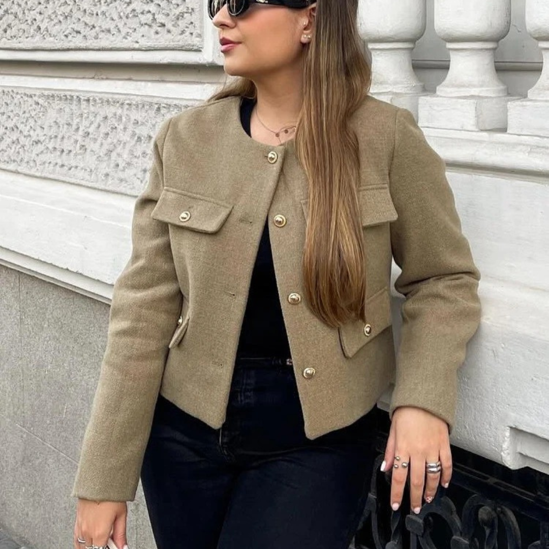 Damenjacken mit Rundhalsausschnitt und Revers