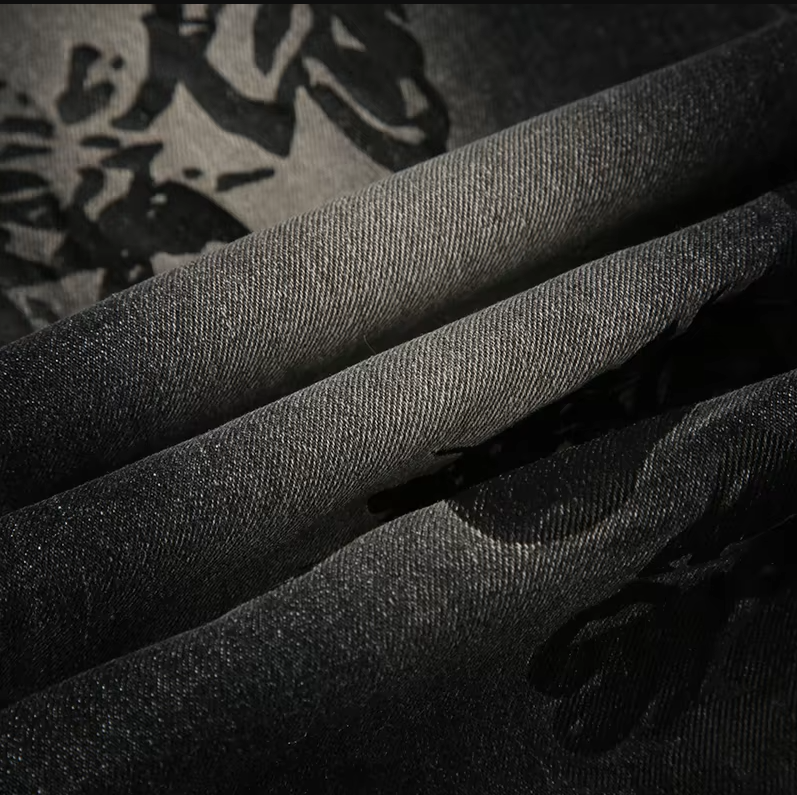 Denim-Hose mit niedriger Taille und Blumendruck